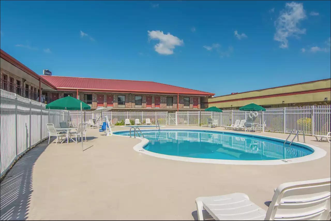 Econo Lodge Fort Payne Bagian luar foto