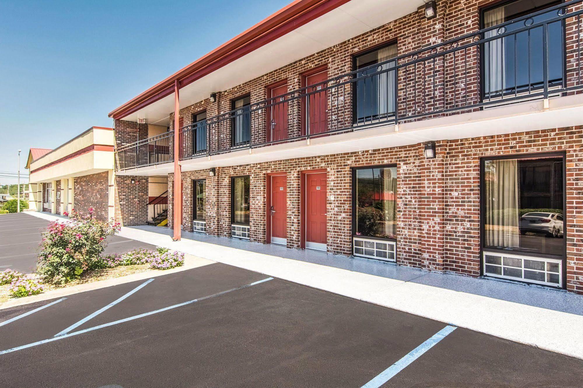 Econo Lodge Fort Payne Bagian luar foto