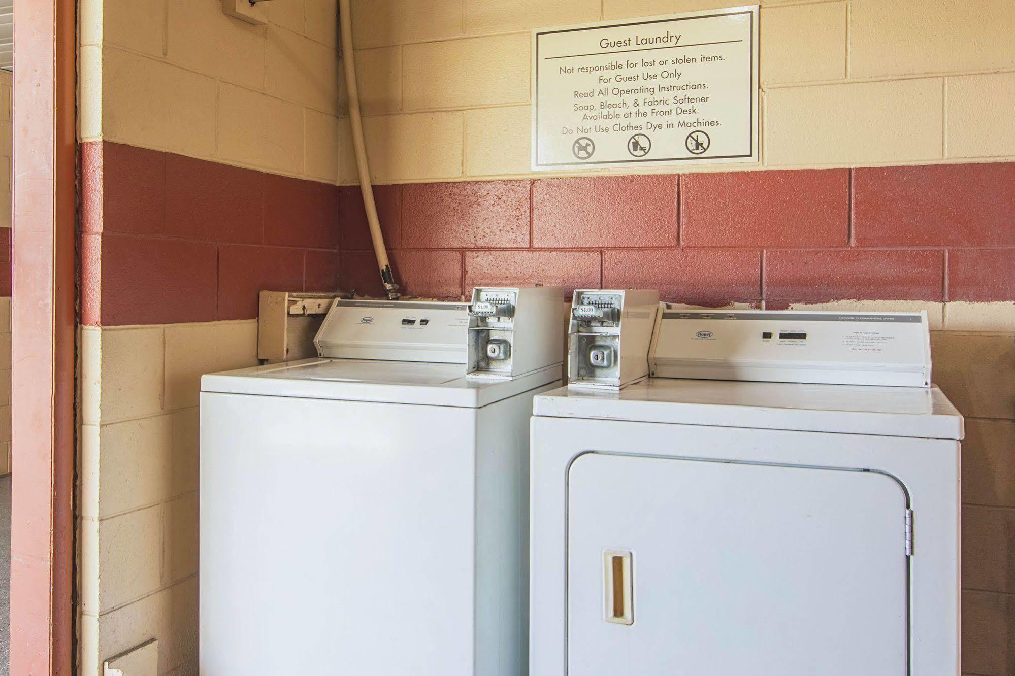Econo Lodge Fort Payne Bagian luar foto